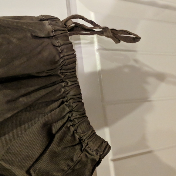 Cidra gathered crop pants size 6 green - Picture 6 of 8